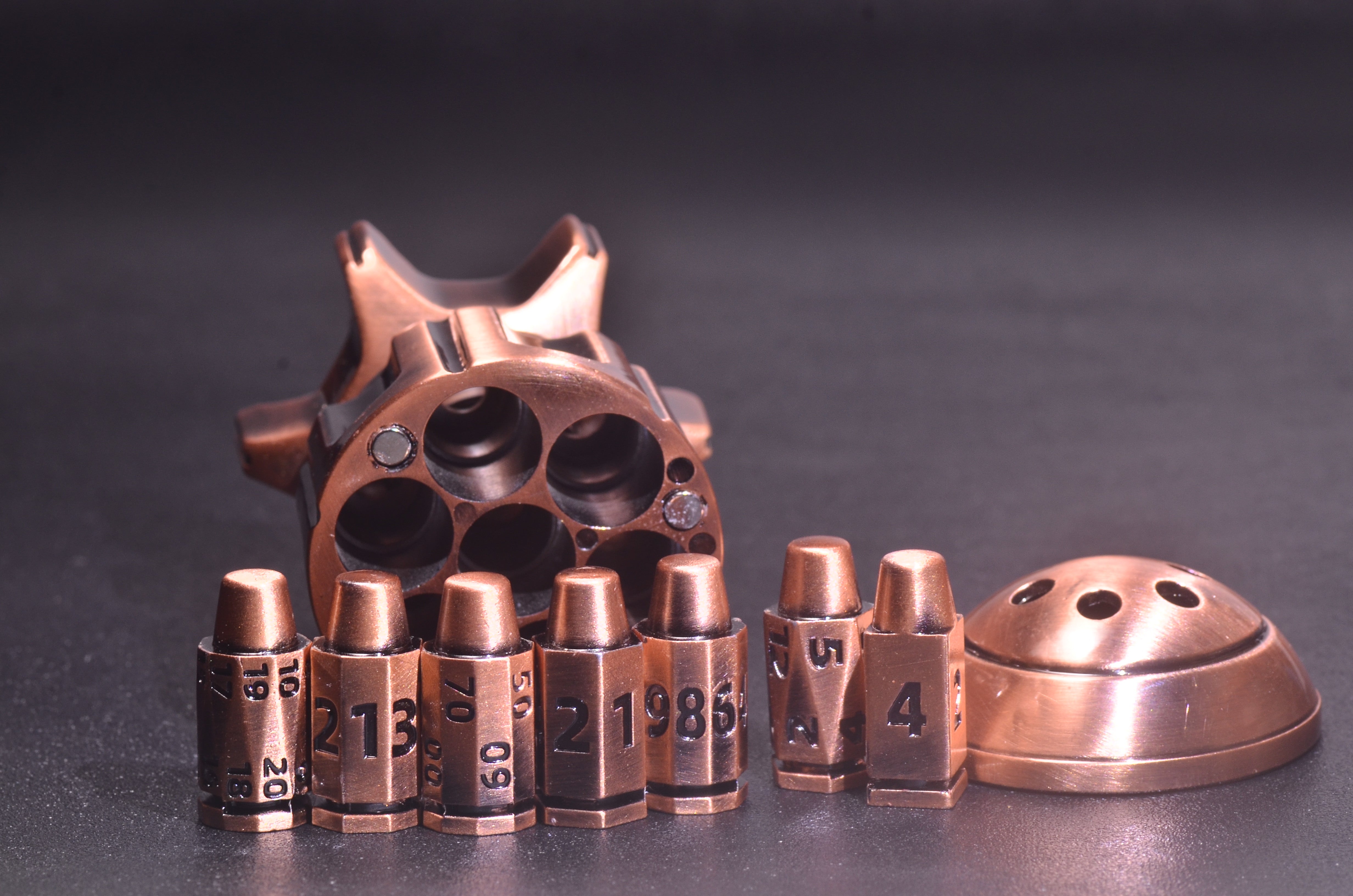 Metal Bomb-Shaped Rotating Dice Base - With Bullet Dice Set for Warhammer