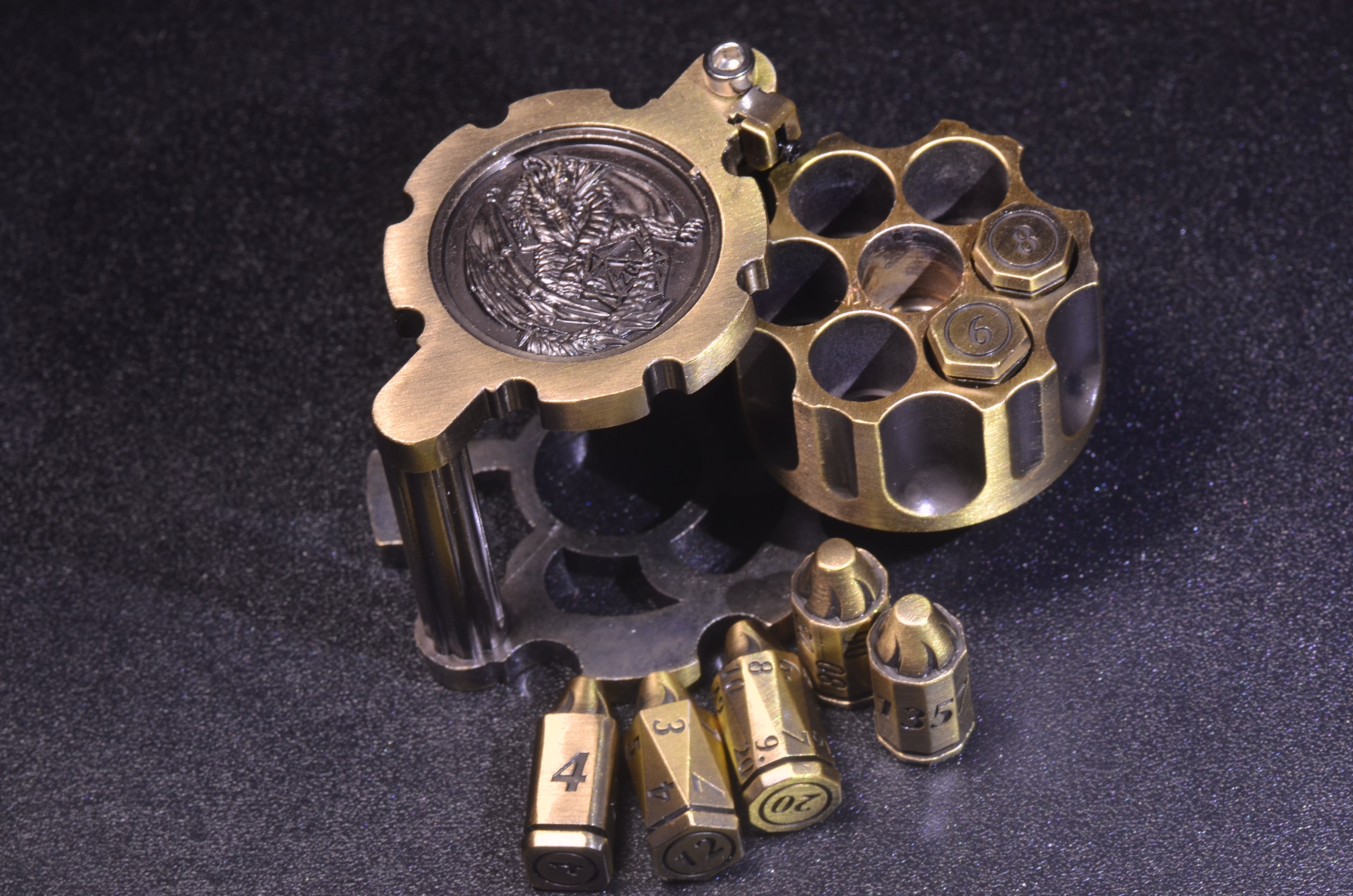 Revolver Bullet Dice Set - Unique 7-Piece Dice in Revolver Cylinder Casem,Weighted Metal Dice set, Unique Dice, DND Gift