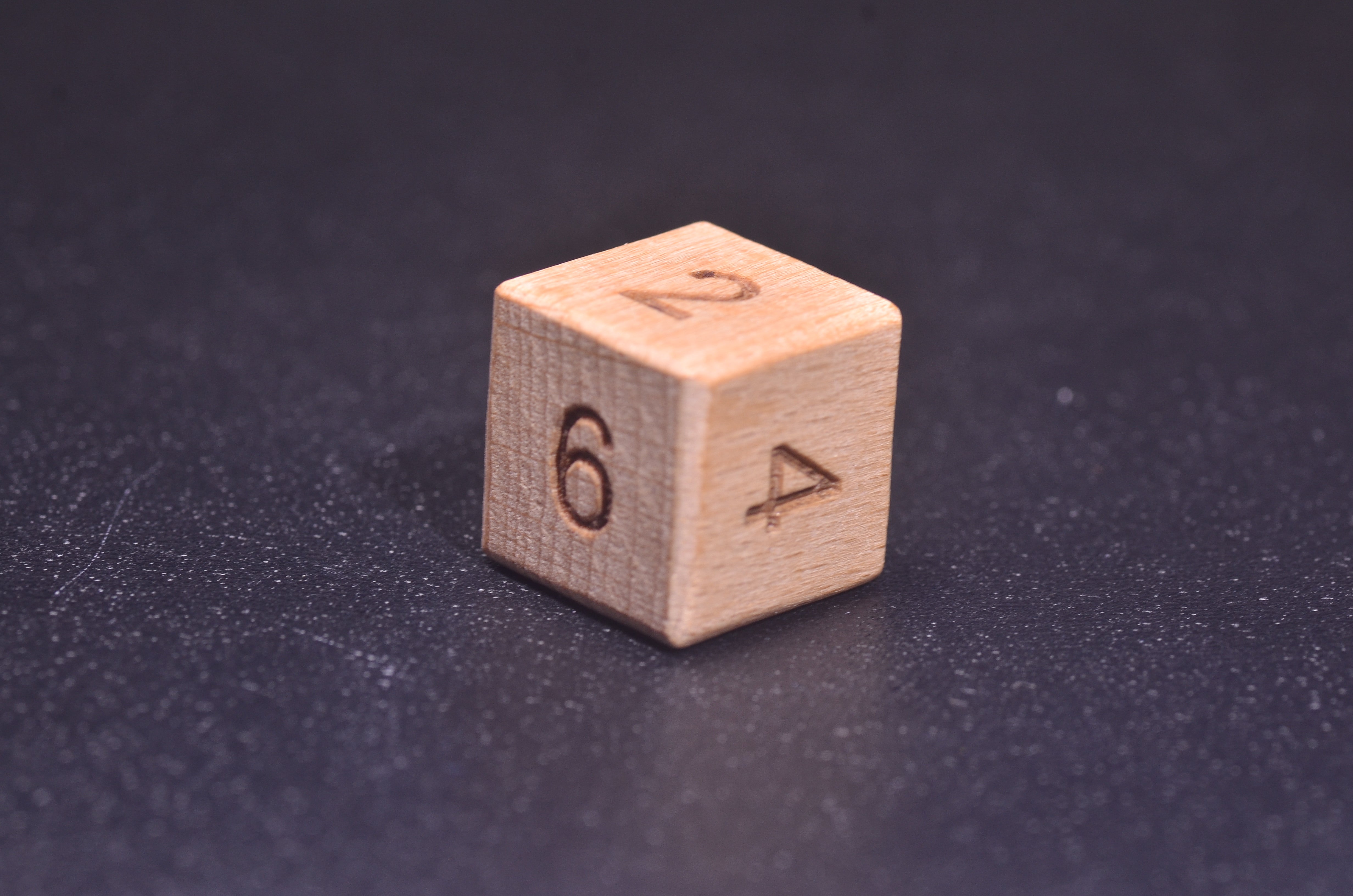 Premium Beech Wood Dice Set - Handcrafted Natural Grain for Druid & Ranger