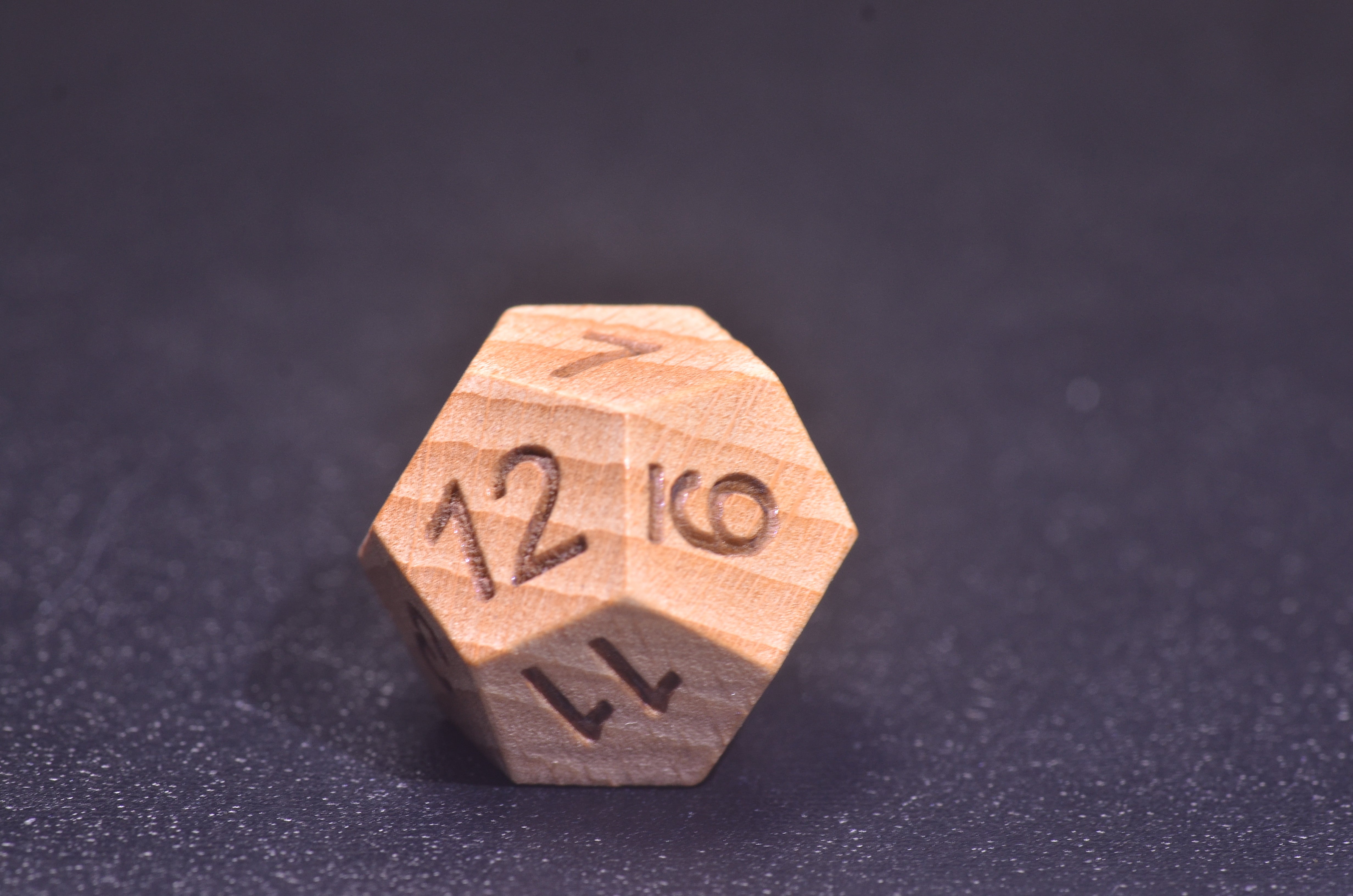 Premium Beech Wood Dice Set - Handcrafted Natural Grain for Druid & Ranger