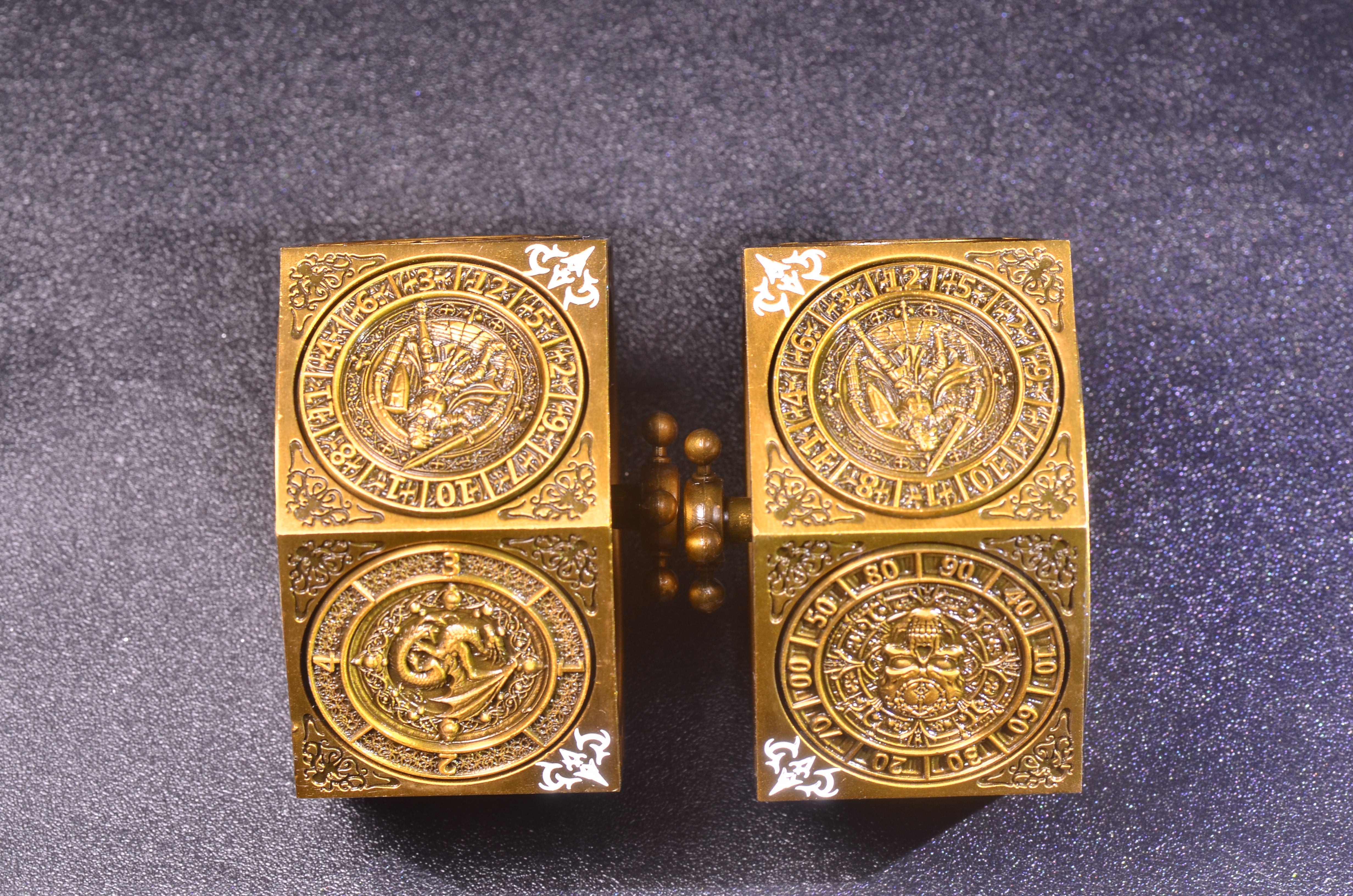 DND Arcane Cube Spinner DICE – All-in-One Dice Tower in Your Pocket