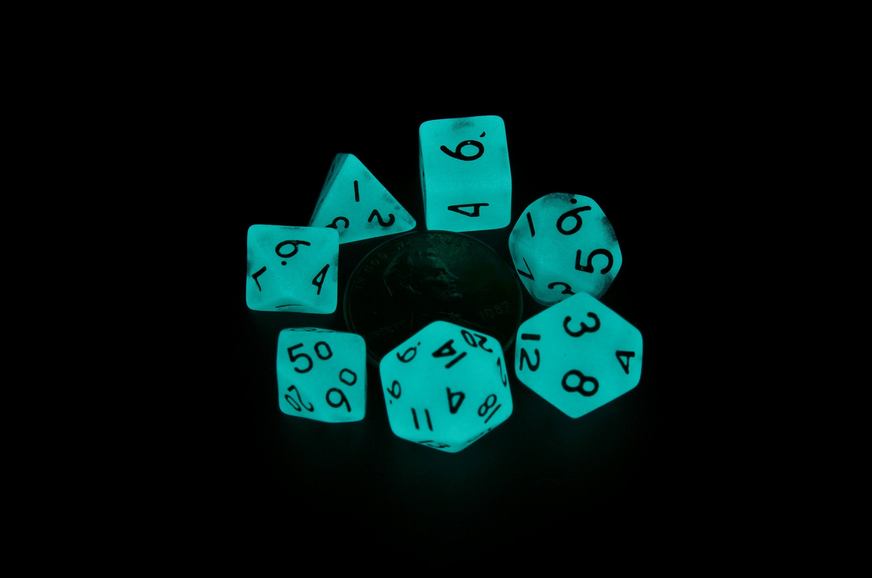 Mini Glow In The Dark dice | Small Dice SET | mini Dungeons and Dragons dice |Dungeons and Dragons dice SET