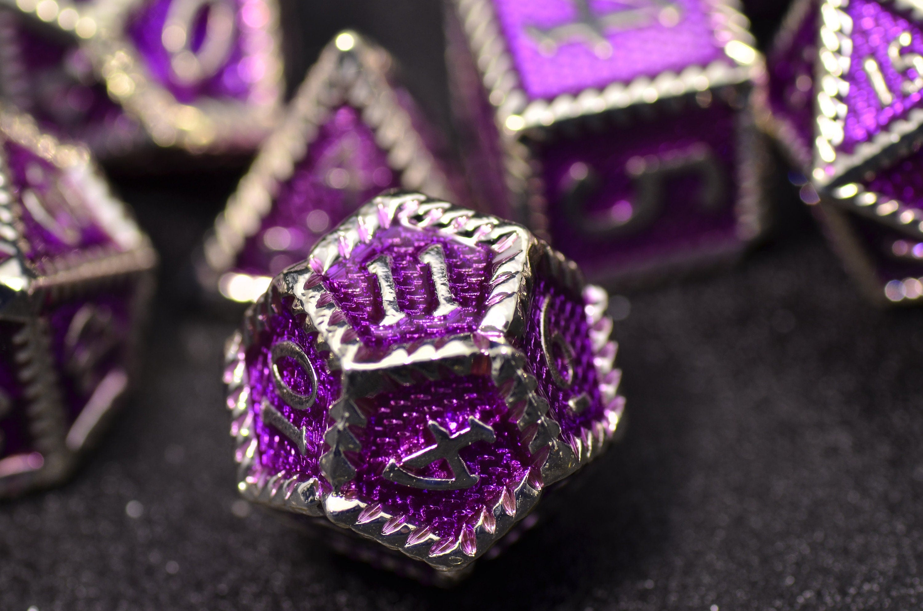 Amethyst Dragon Scale Metal Dice| Purple metal Dungeons and Dragons dice |polyhedral D&D dice set