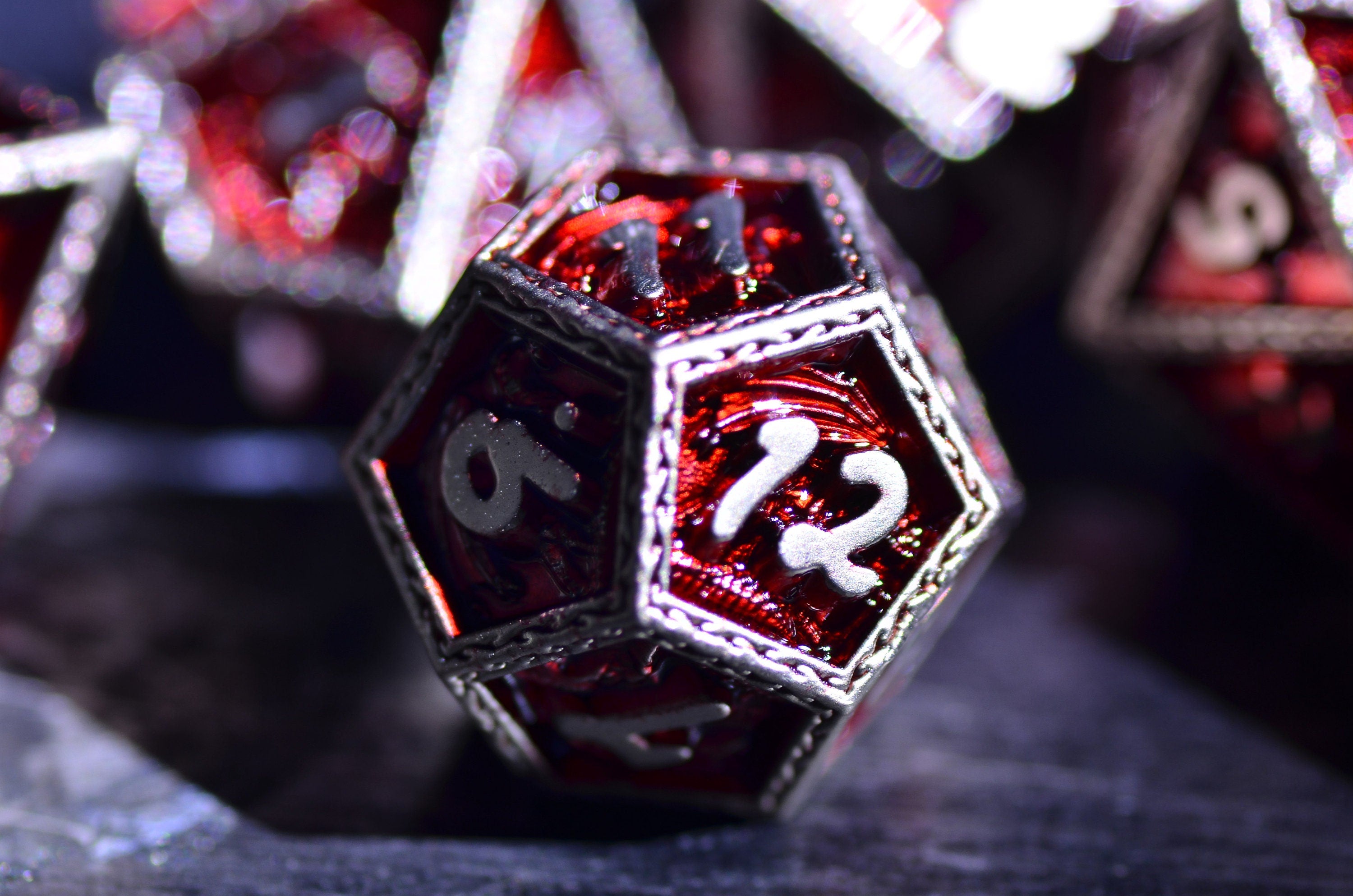 Red Dragon Pattern Metal Dice Set - Polyhedral for DND RPG