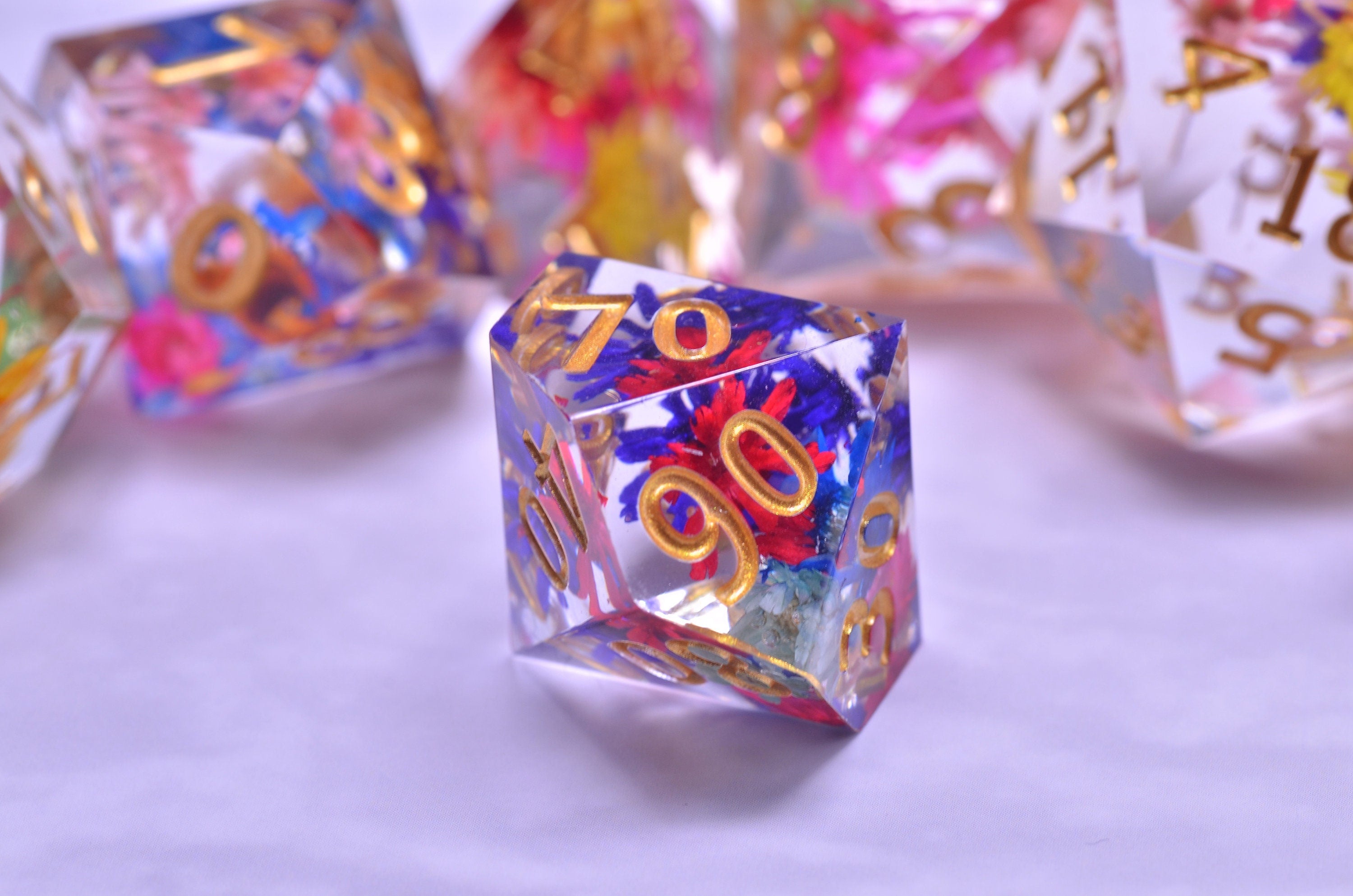 flower D&D dice set | Coloured flower translucent dice |Resin polyhedral dice set |Handmade sharp edge dice set