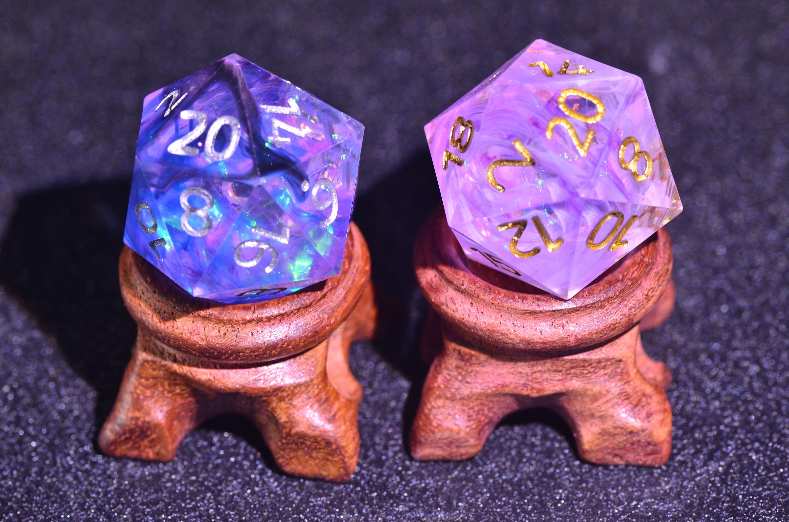 DND D20 dice holder | Wooden dice stand |D20 Dice Display Stand