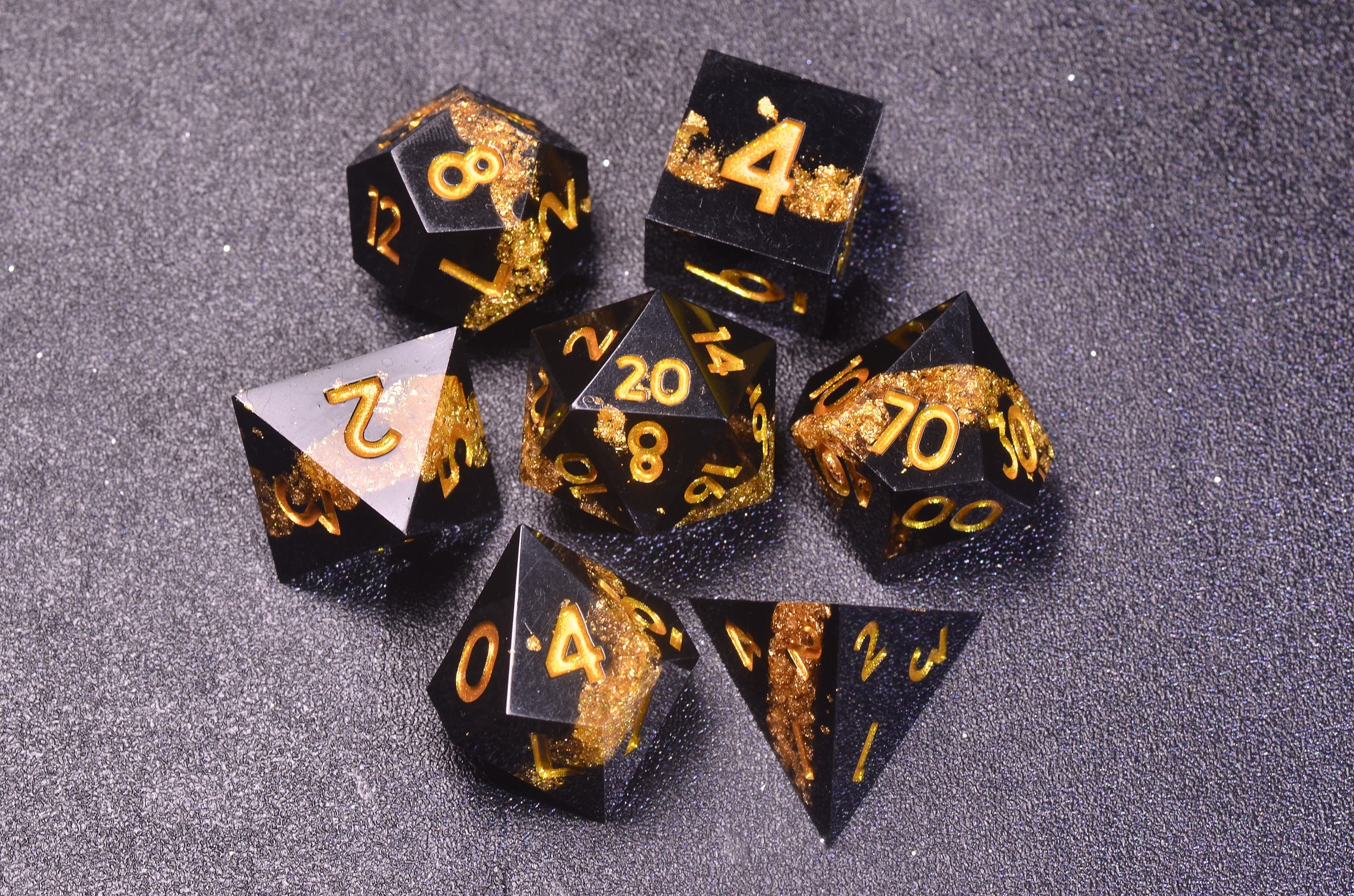 Dwarf Gold Ore Dice, DND Black and Gold Dice,D&D resin dice set ,Sharp edge polygonal dice,Dungeons and Dragons Dice gift
