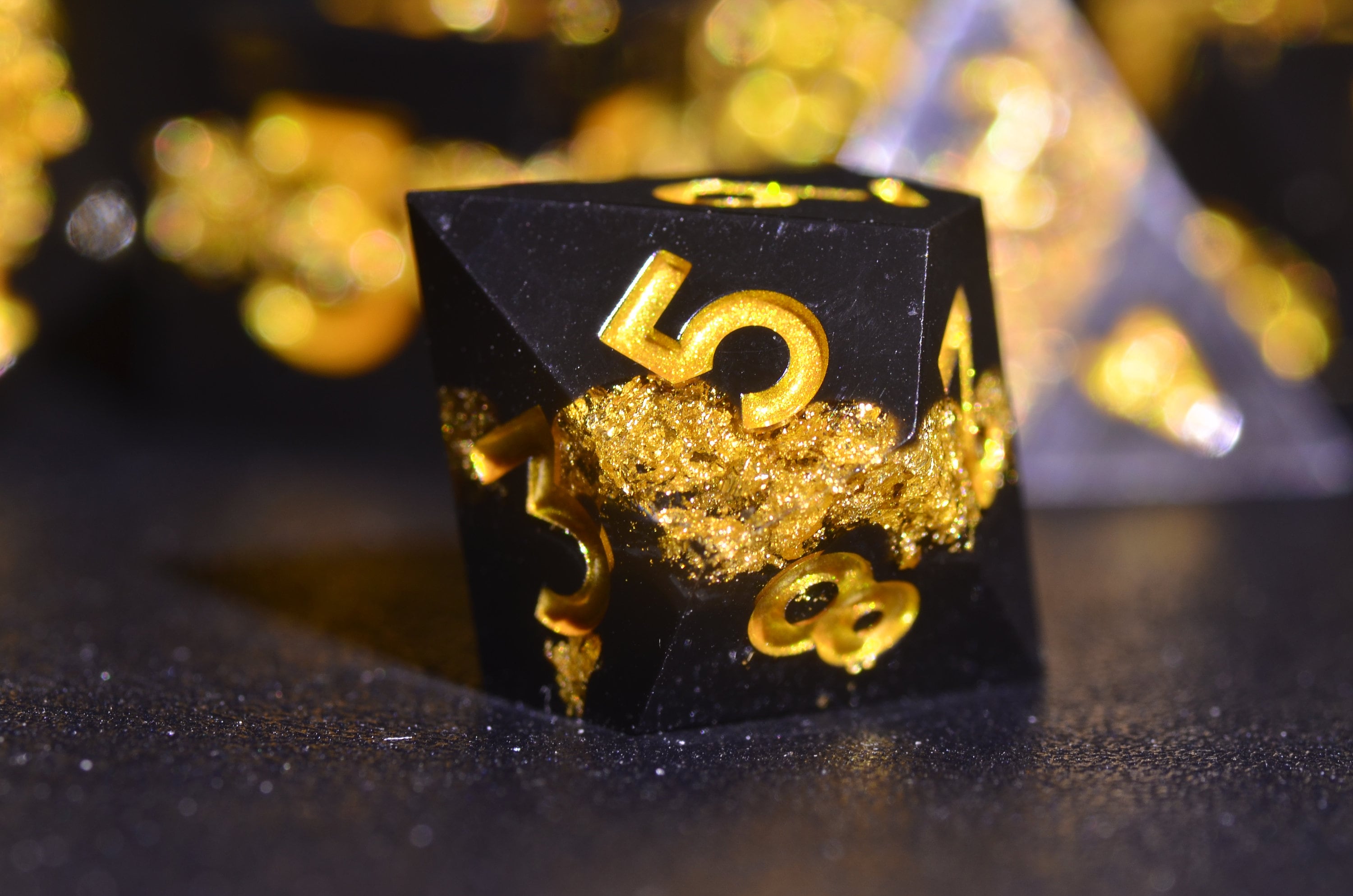 Dwarf Gold Ore Dice, DND Black and Gold Dice,D&D resin dice set ,Sharp edge polygonal dice,Dungeons and Dragons Dice gift