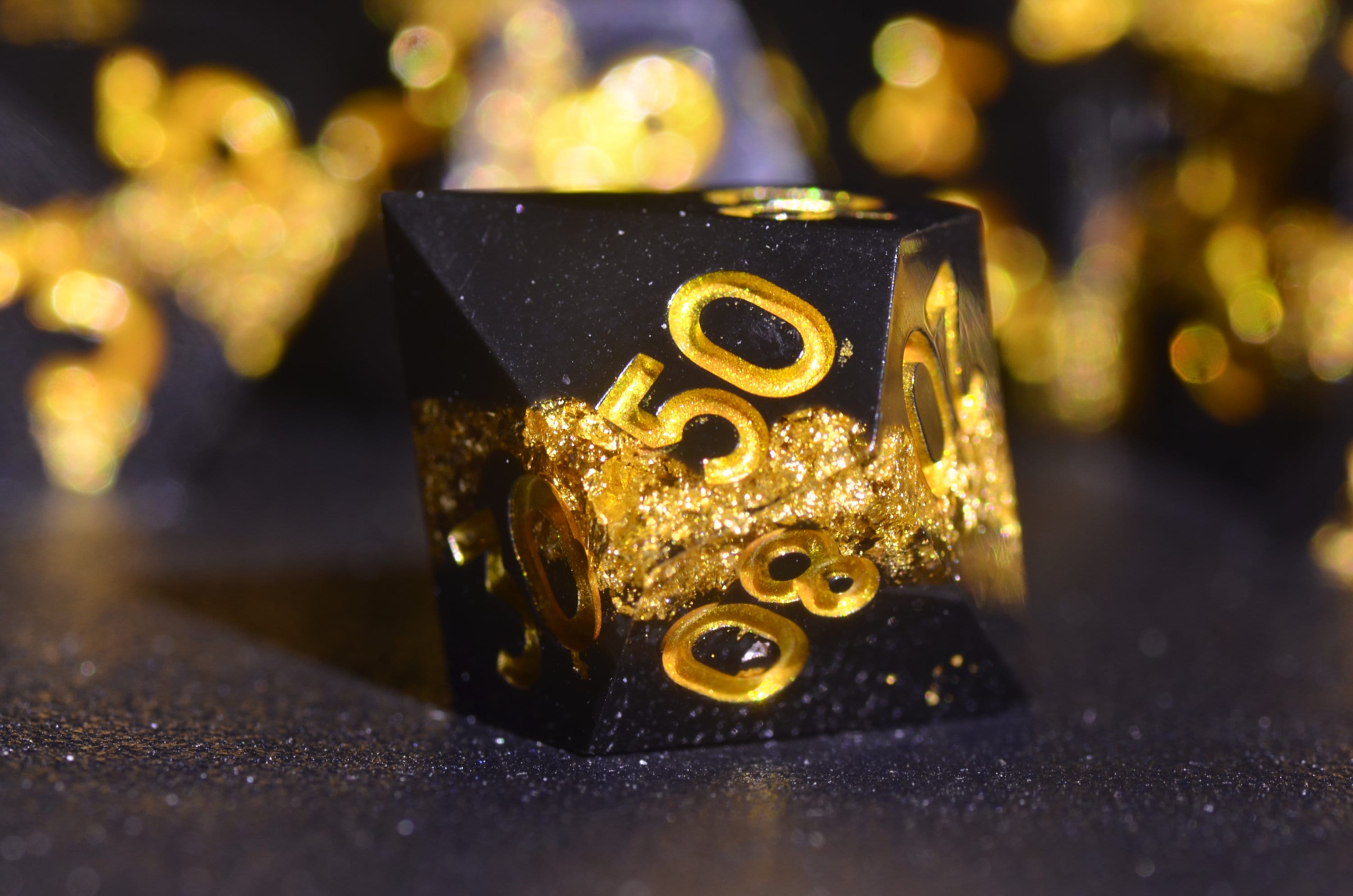 Dwarf Gold Ore Dice, DND Black and Gold Dice,D&D resin dice set ,Sharp edge polygonal dice,Dungeons and Dragons Dice gift