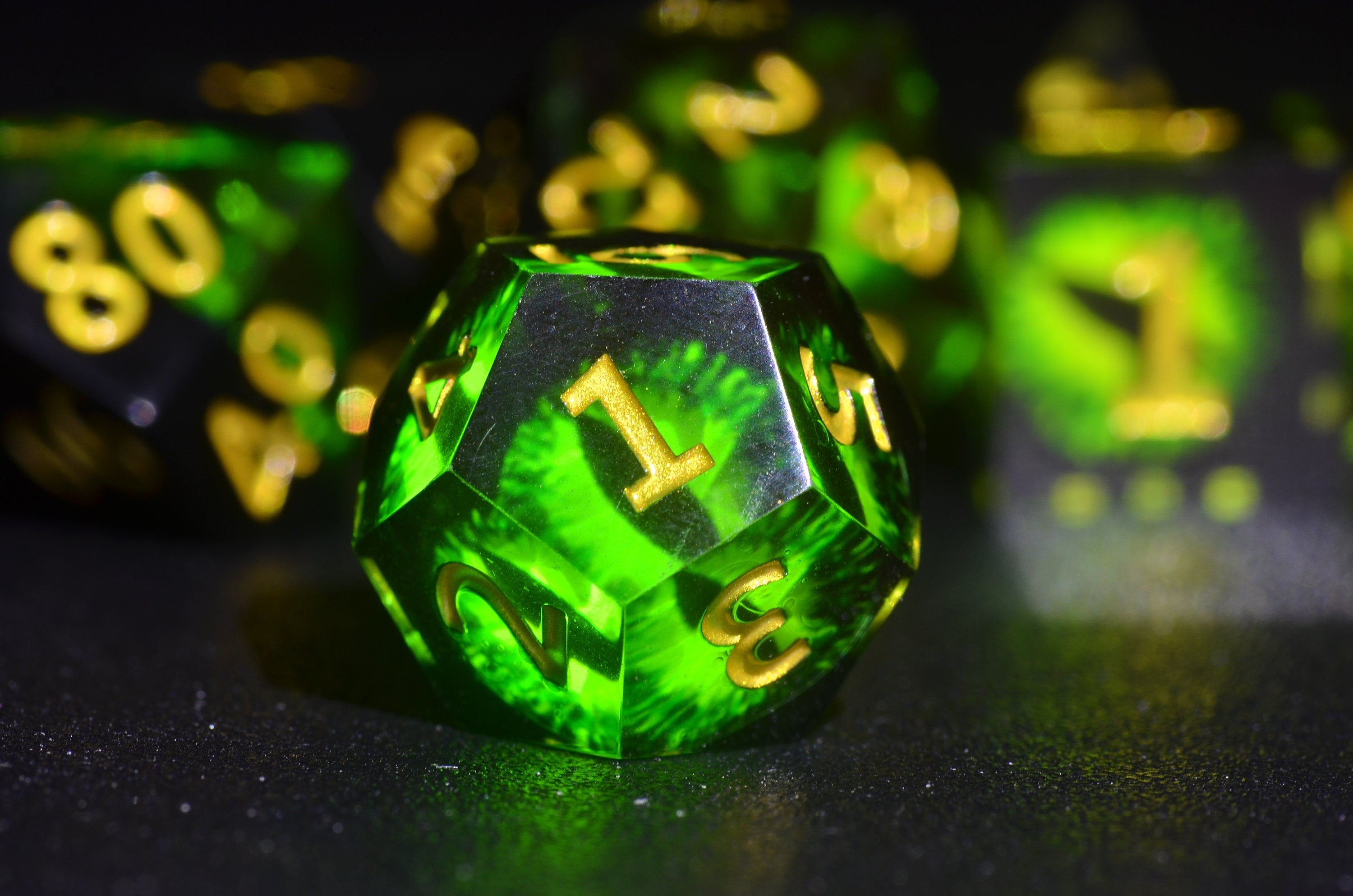 Green Dragon Eye Dice, DND Necromancer Dice,D&D resin dice set | Sharp edge polygonal dice,Dungeons and Dragons Druid Dice