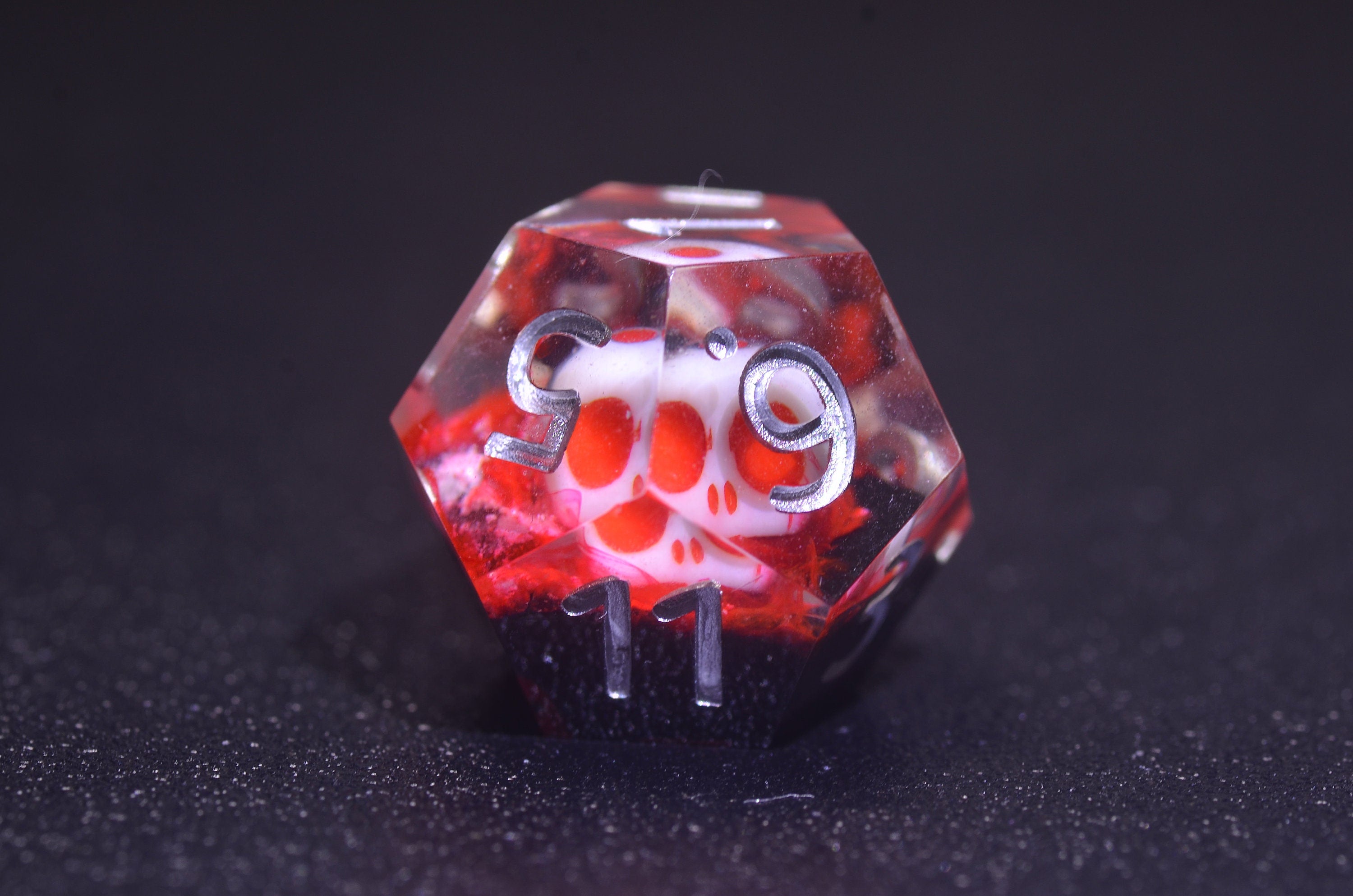 Blood Red Skull Dice, DND Necromancer dice,red Ghost Skull Dice set,Transparent green D&D dice, Resin Sharp Edge Dice