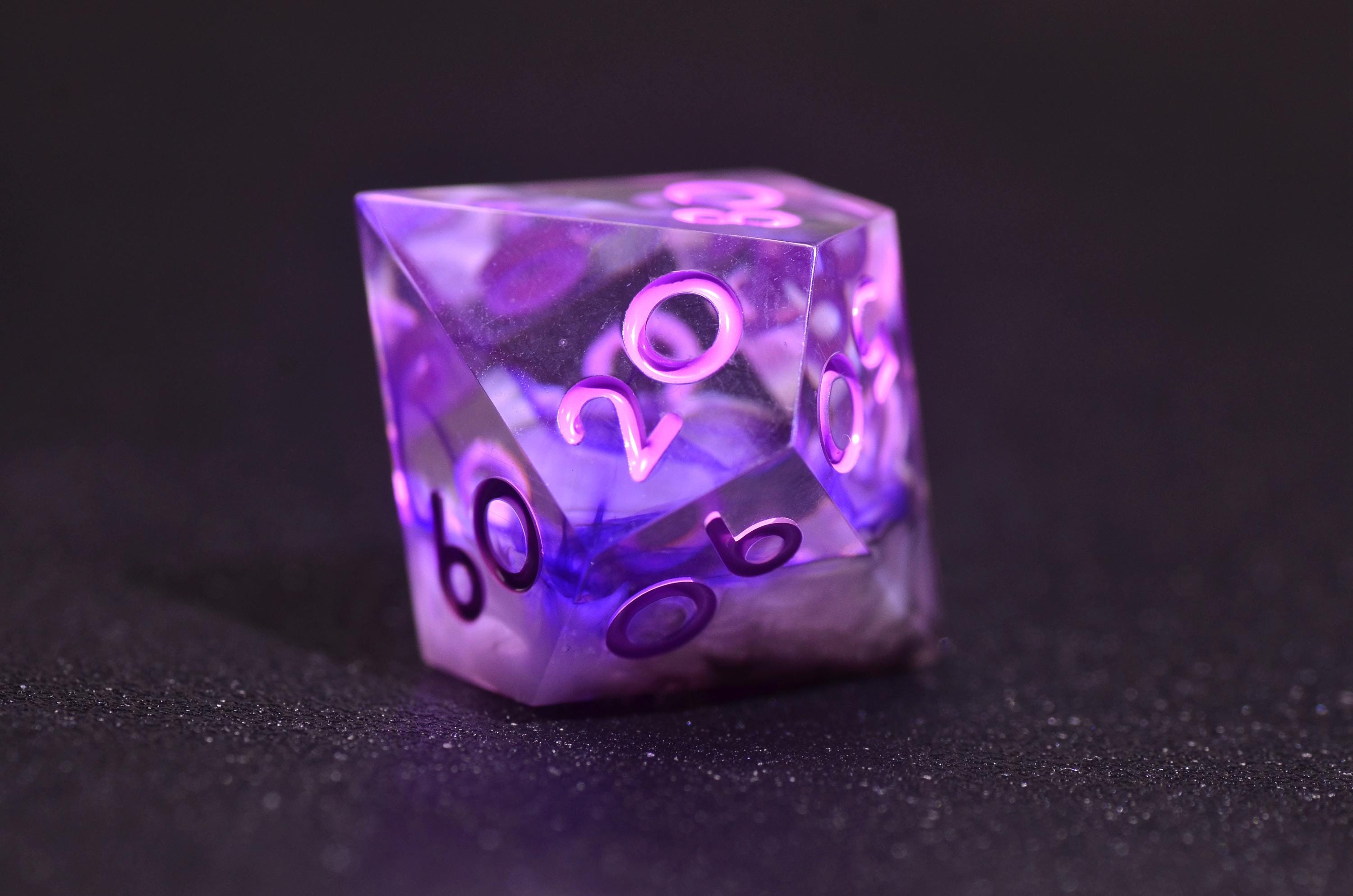 Fantasy Lila Purple Dice Set – lavender dnd dice,Resin Sharp Edge Dice with Swirling Silk Effect -Wizard Purple Polyhedral Dice Set