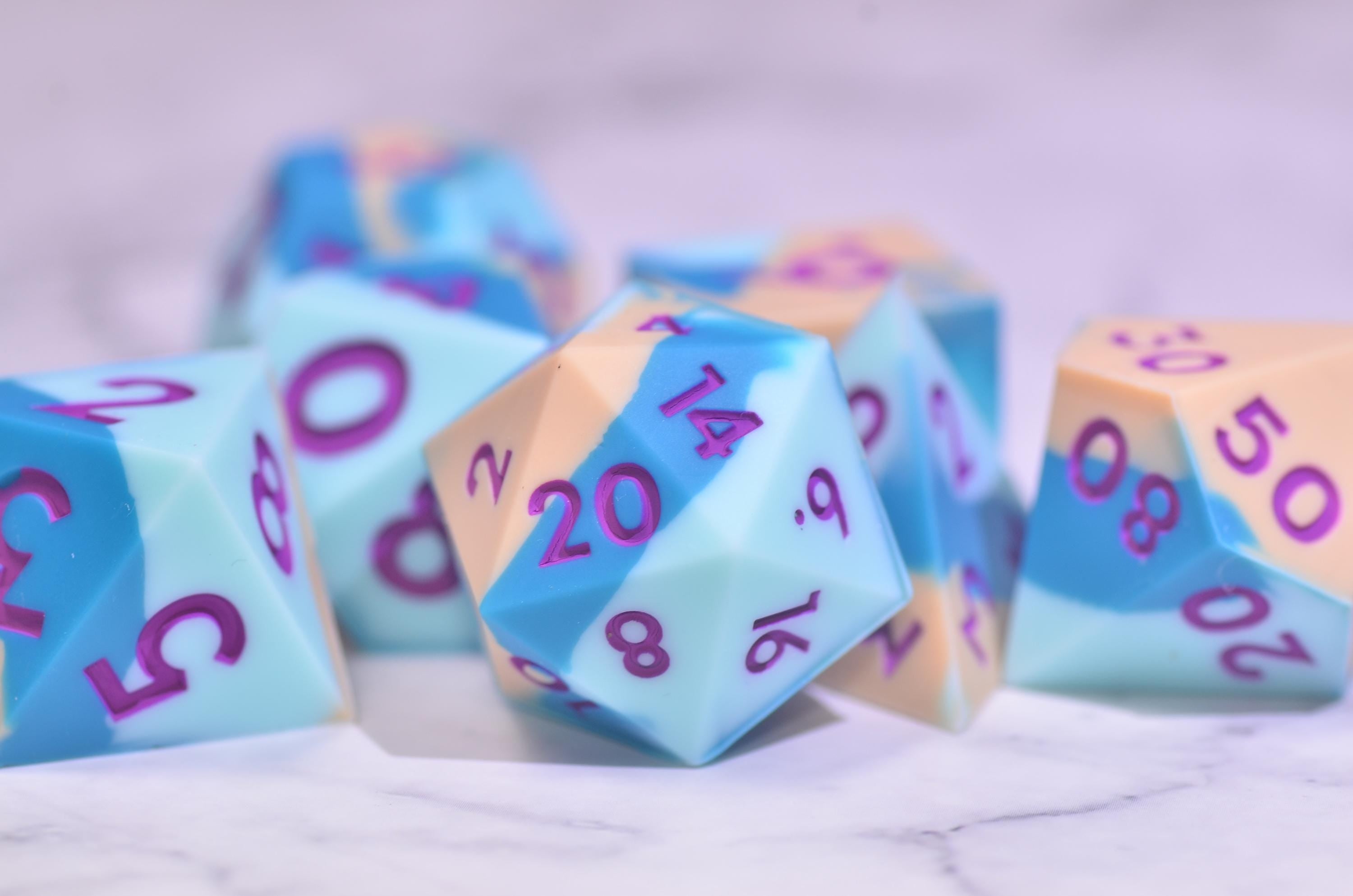 Squishy rainbow rubber dice, shape-shifting springback DND dice,Unique dice, D&D GIFT