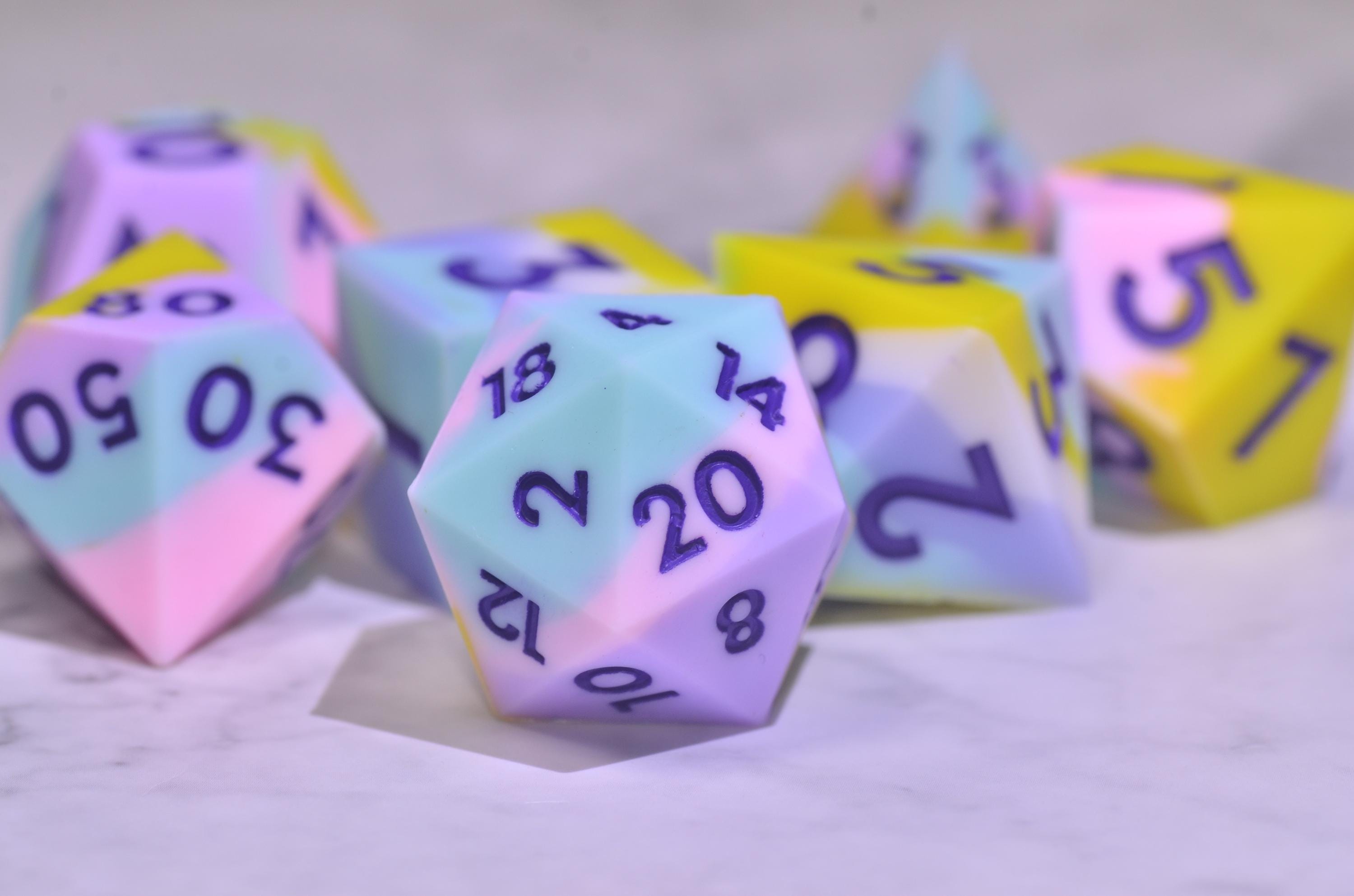 Squishy rainbow rubber dice, shape-shifting springback DND dice,Unique dice, D&D GIFT