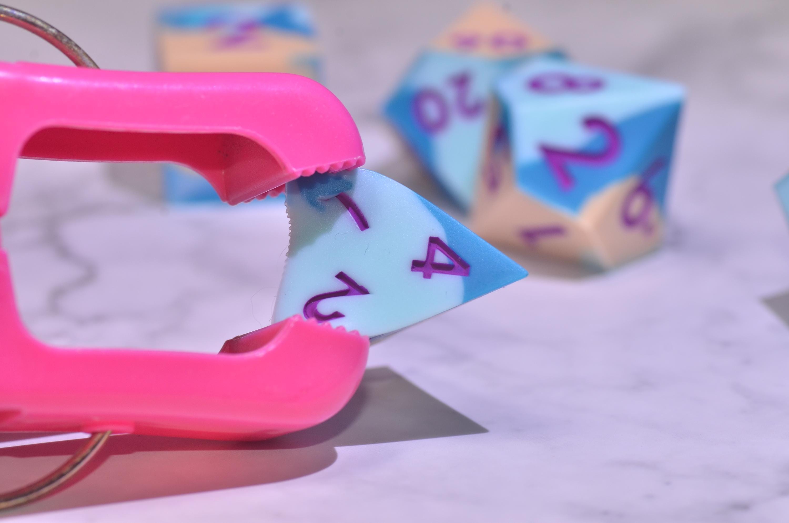 Squishy rainbow rubber dice, shape-shifting springback DND dice,Unique dice, D&D GIFT