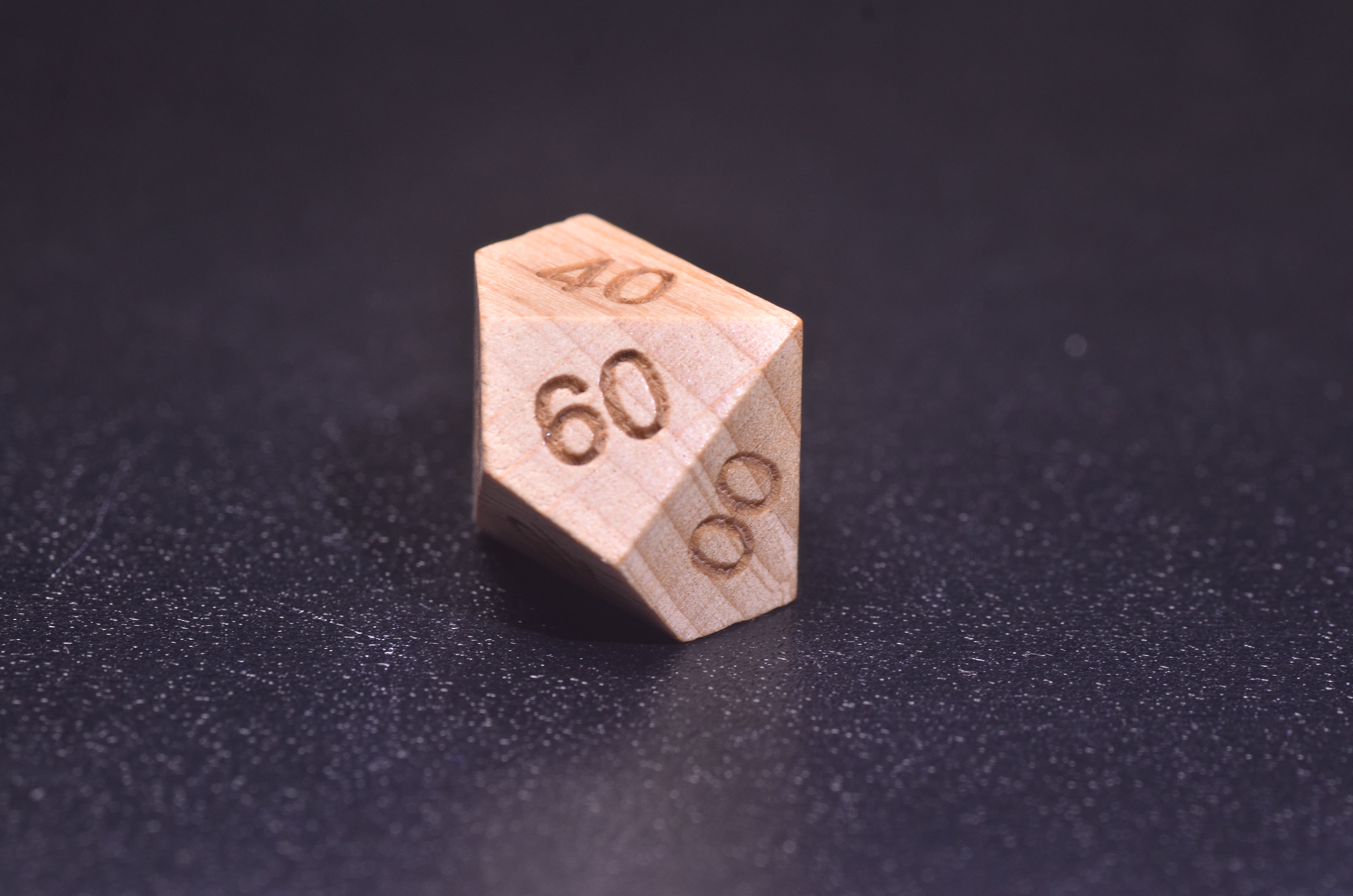Premium Beech Wood Dice Set - Handcrafted Natural Grain for Druid & Ranger